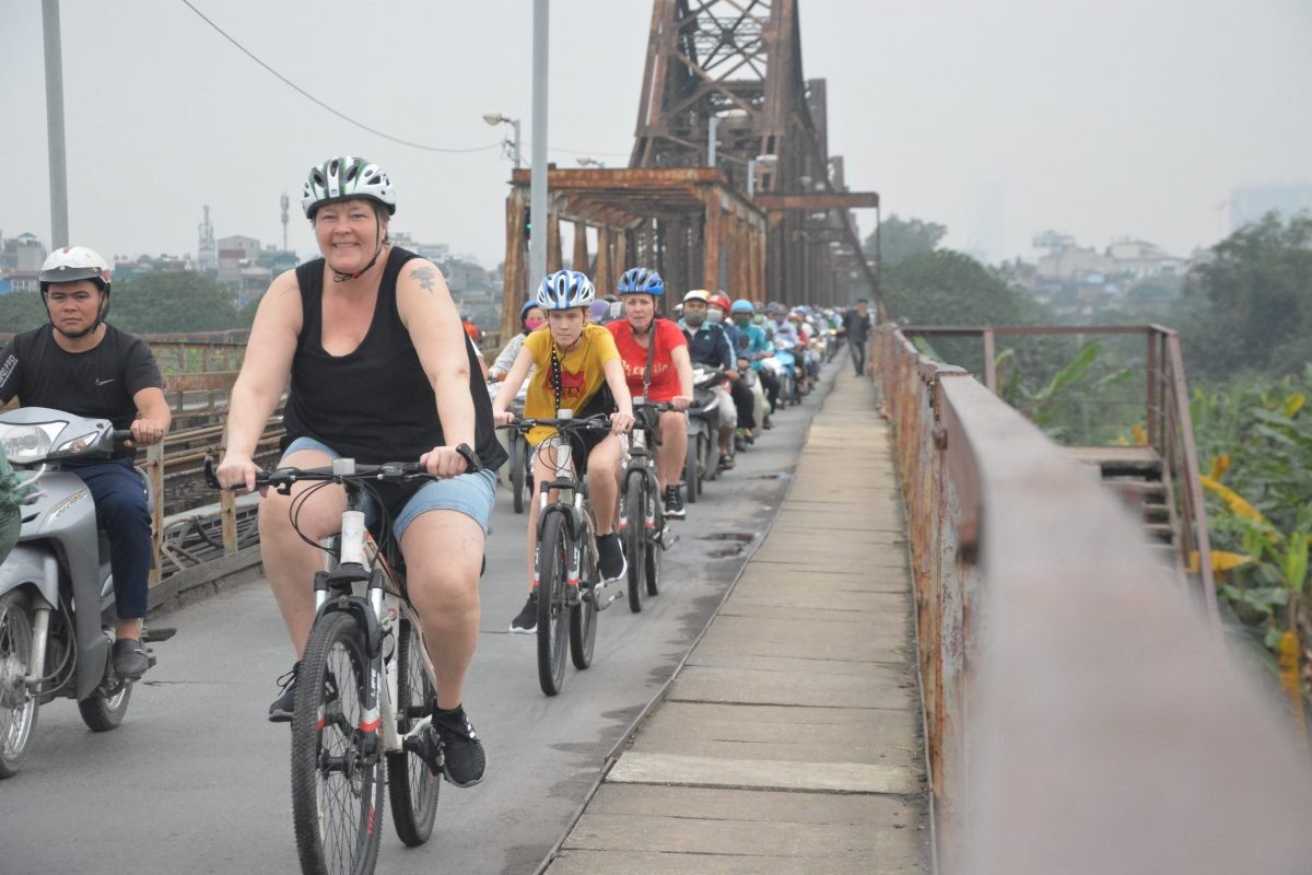 Bicycle Ride Hanoi to Thanh Chuong Viet Palace: A 1-Day Cultural Journey